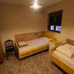 18 Hostel *