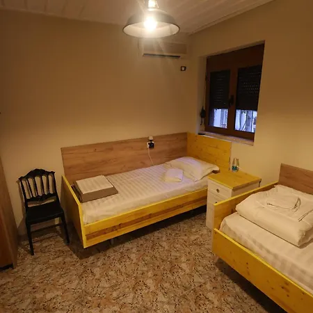 18 Hostel *