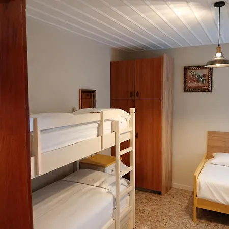18 Hostel Tirana
